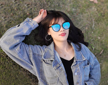 Load image into Gallery viewer, Portola 2141M-4 Classic PC Lens Mirrored Sunglasses Blue