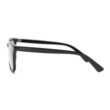 Load image into Gallery viewer, Clermont 4375-3 WFR Classic Sunglasses Clear Transparent