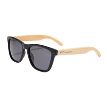 Load image into Gallery viewer, Newport B1039-1 WFR Classic Polarized Tinted Sunglasses Black