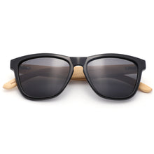 Load image into Gallery viewer, Newport B1039-1 WFR Classic Polarized Tinted Sunglasses Black